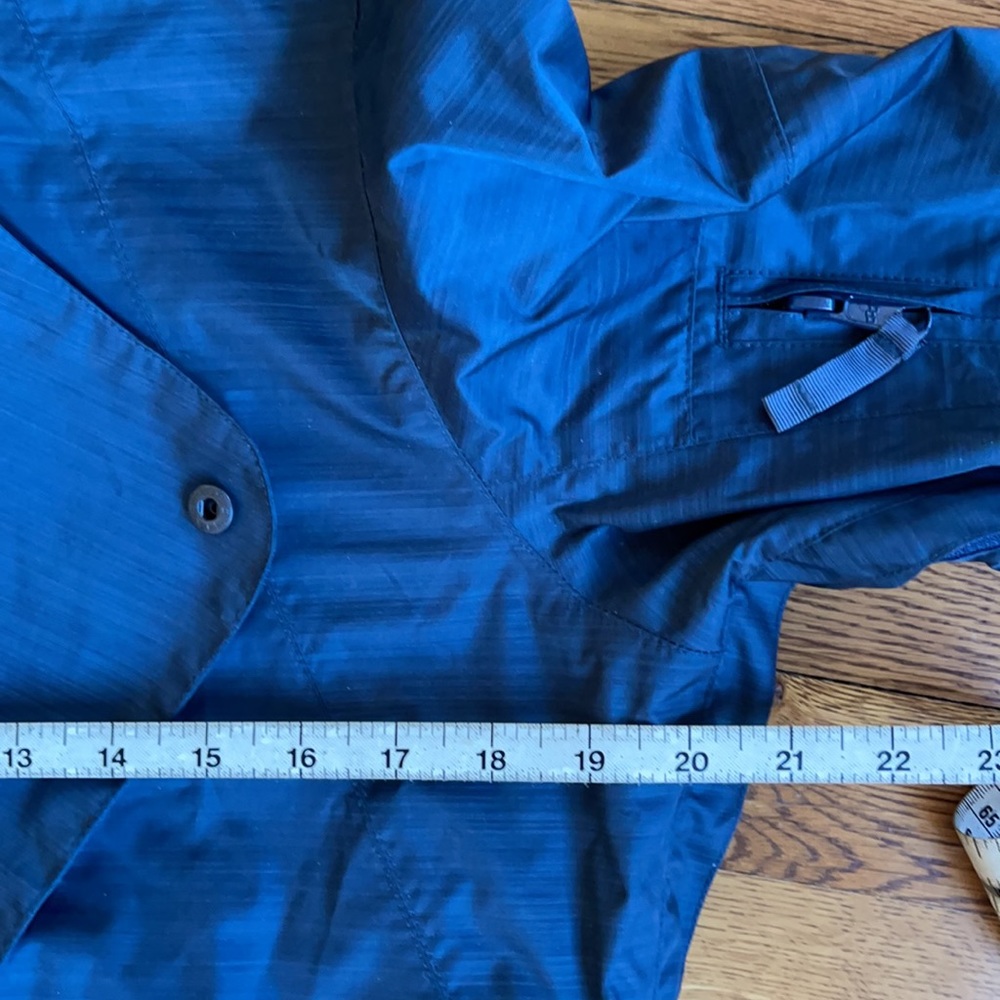 Snowboarding Jacket - Picture 10 of 12